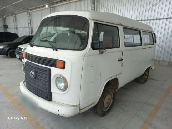 Volkswagen Kombi Standard 1.4 ANO 2012/2013 